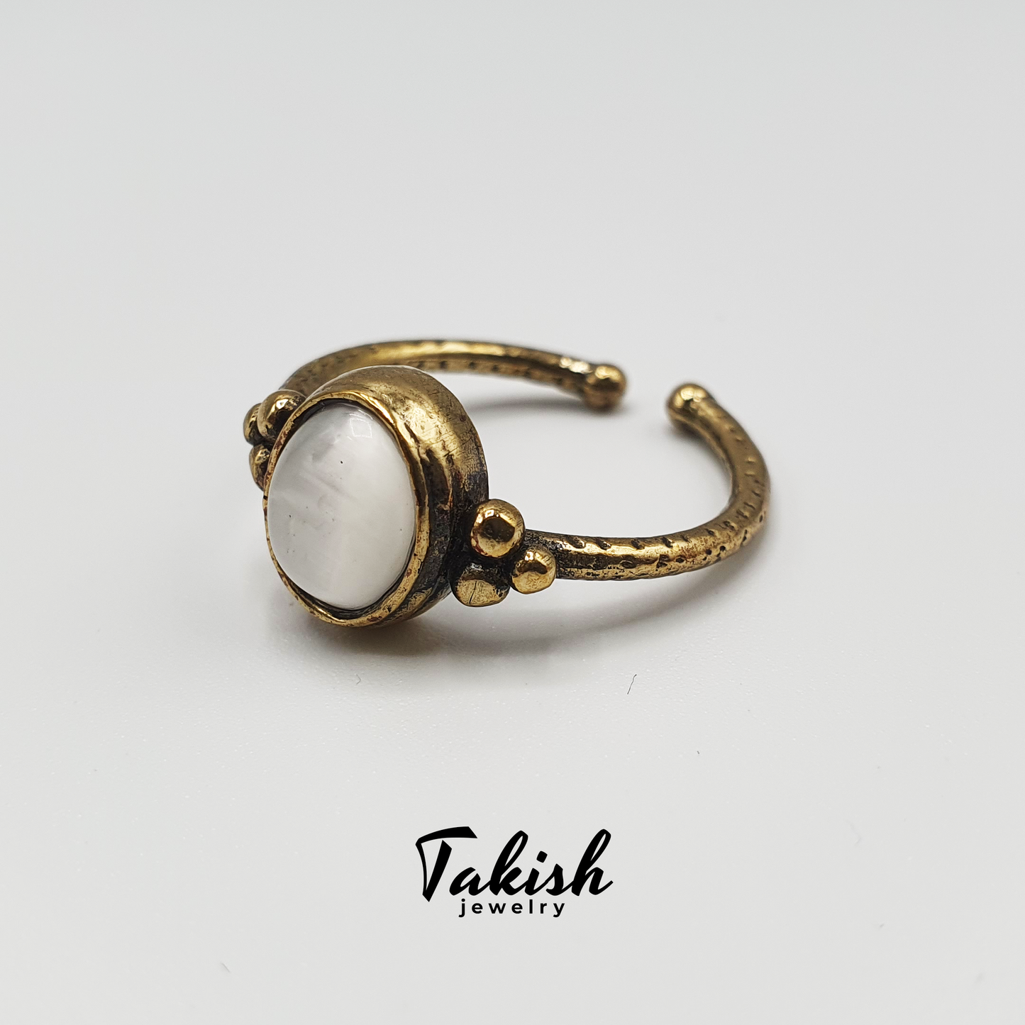 Verstelbare Moeder-of-Pearl Koperen Ring - Natuurlijk Handgemaakt Juweel - Takish Jewelry